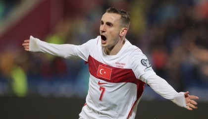 彩经网大乐透走势图-多年不见，别来无恙？世界杯48强全部出炉，多队多年后成功突围|土耳其队|金）队|玻利维亚足球|美加墨世界杯|瑞典足球队_新浪新闻