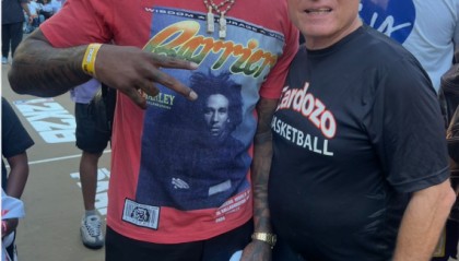 还能认出来吗？约翰·沃尔出席NBA官方活动，身体明显发福