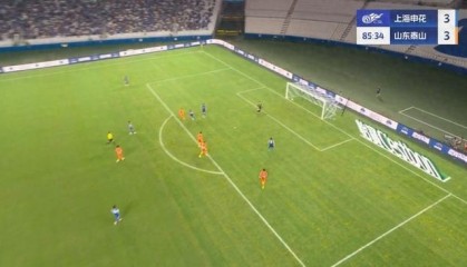 2场7球！瓦科上演帽子戏法，泰山本场第三度扳平，3-3申花！